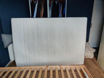 Matras gratis bedframe tien euro - afbeelding 7