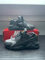 Nike Air Max Huarache, Zwart, Ophalen of Verzenden, Sneakers of Gympen, Zo goed als nieuw