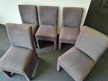 5 GRATIS keukenstoelen op wielen beschikbaar voor biedingen
