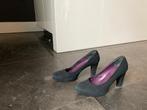 Lilian zwart suède pumps 38, Lilian, Zwart, Ophalen of Verzenden, Gedragen