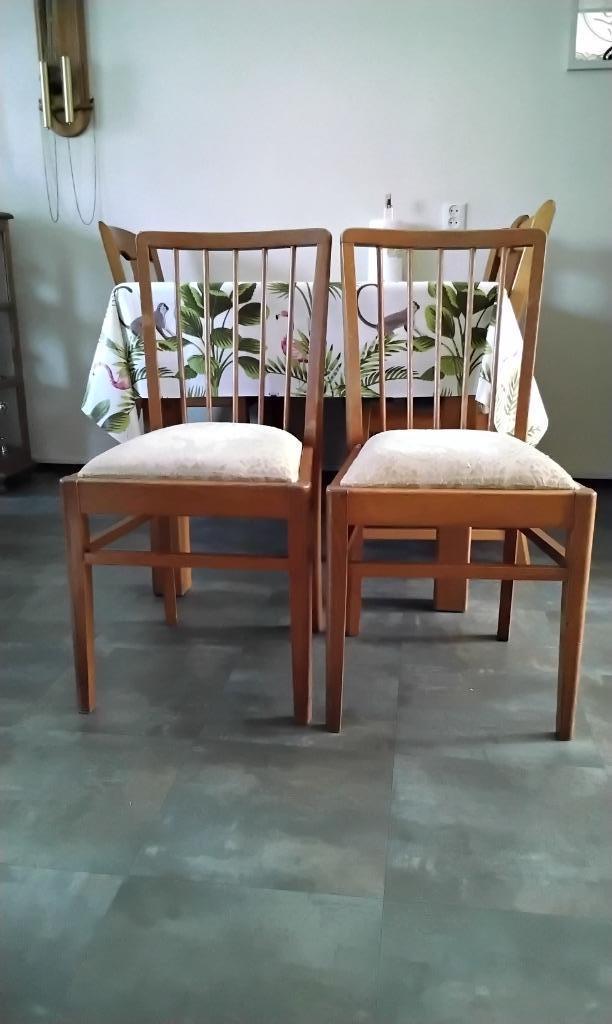 Eetkamerstoelen vintage, Huis en Inrichting, Stoelen, Gebruikt, Twee, Hout, Stof, Bruin, Ophalen