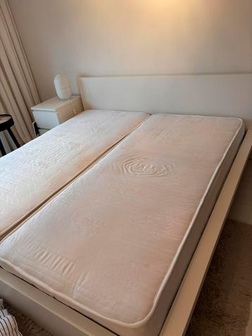 Wit 2 persoonsbed met luxe schotelbodem 1.80x2.00m te koop beschikbaar voor biedingen