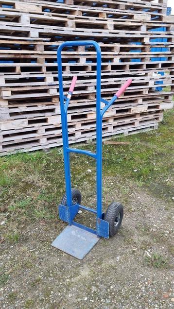 Steekwagen Esra 300kg Professioneel met Luchtbanden beschikbaar voor biedingen