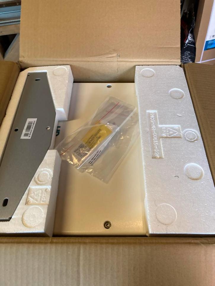 SolarEdge SE3000H Omvormer - Nieuw in Doos!, Doe-het-zelf en Verbouw, Elektra en Kabels, Nieuw, Ophalen of Verzenden