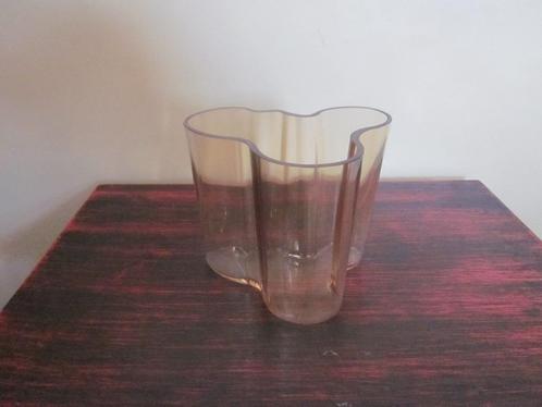 Ittalla vaasje Alvar Aalto licht amber, Antiek en Kunst, Antiek | Glas en Kristal, Ophalen of Verzenden