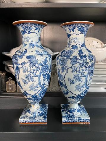 2 mooie vazen set jugendstil bloemen blauw aardewerk beschikbaar voor biedingen