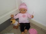 baby pop past babykleding + extra kleertjes, Kinderen en Baby's, Speelgoed | Poppen, Ophalen of Verzenden, Zo goed als nieuw, Babypop
