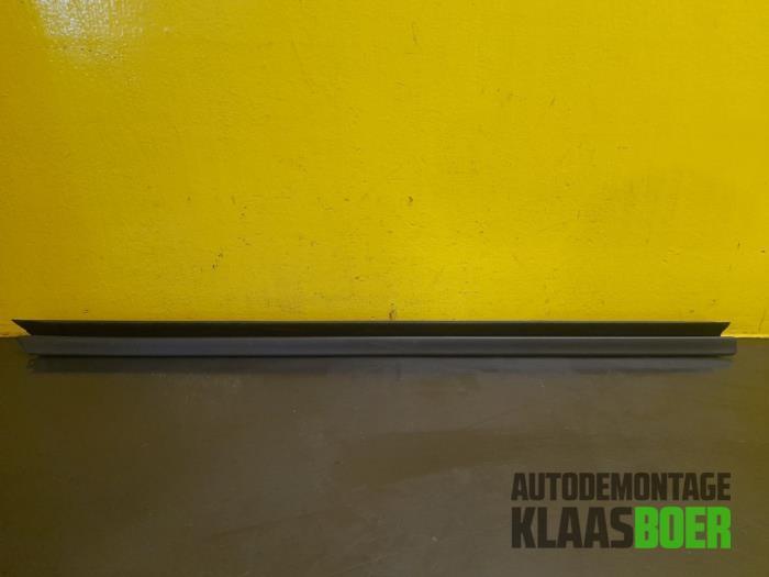 Raamlikker van een BMW 3-Serie, Auto-onderdelen, Carrosserie en Plaatwerk, BMW, Gebruikt, 6 maanden garantie, 12 maanden garantie
