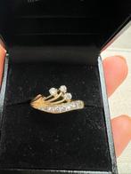 14 KARAAT GEEL GOUDEN RING BEZET MET ZIRKONIA STENEN, Sieraden, Tassen en Uiterlijk, Ringen, Met kristal, Geel, Ophalen of Verzenden