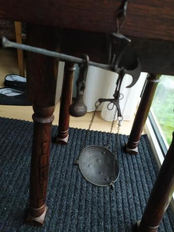 Kleine decoratieve koperen weegschaal brocante beschikbaar voor biedingen
