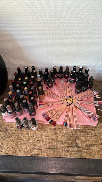 Pink gellac pakket 53 potjes beschikbaar voor biedingen