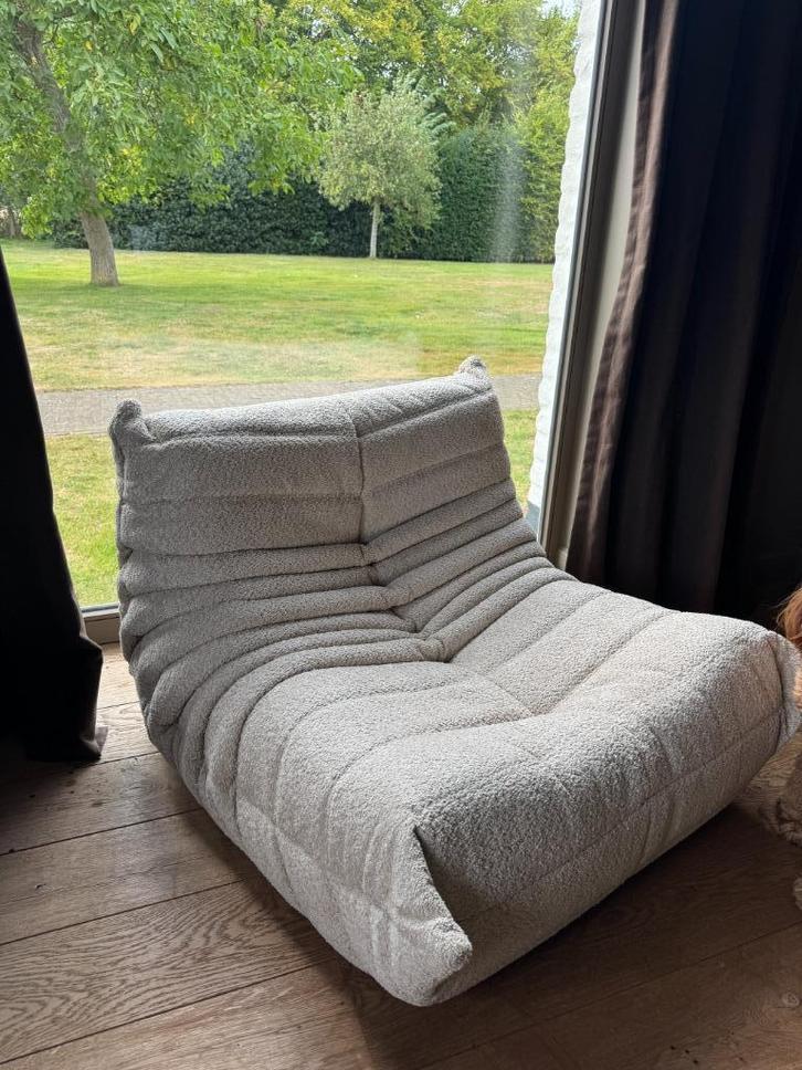 Ligne Roset Togo Eenzit - Bouclé Beige, Huis en Inrichting, Banken | Sofa's en Chaises Longues, Nieuw, Eenpersoons, Minder dan 150 cm