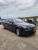 BMW 5-Serie 3.0 I 530 AUT 2003 Blauw, Auto's, BMW, Automaat, Achterwielaandrijving, 2000 kg, Blauw