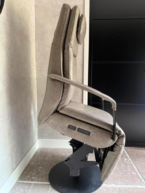 Luxe staop fauteuil nu met gratis accu, Huis en Inrichting, Fauteuils, Nieuw, Stof, Ophalen of Verzenden