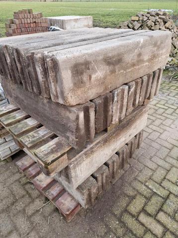 betonbanden opsluitbanden trottoirbanden beton band bielzen beschikbaar voor biedingen