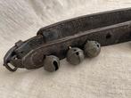 Oude bellenband, 5 bellen, Antiek en Kunst, Curiosa en Brocante, Ophalen of Verzenden