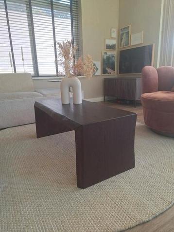 Eiken salontafel walnootkleur boomstamblad bohemian beschikbaar voor biedingen