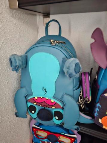 Disney loungefly stitch onderste boven beschikbaar voor biedingen