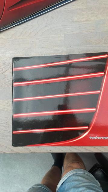 Ferrari folder Testarossa beschikbaar voor biedingen