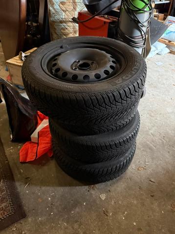 Volkswagen up all season banden 4x100 165 70 16 topstaat!  beschikbaar voor biedingen