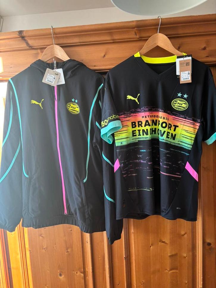 Psv Eindhoven puma set shirt en warmup jas maat L bnwt, Verzamelen, Sportartikelen en Voetbal, Nieuw, Shirt, PSV, Ophalen of Verzenden