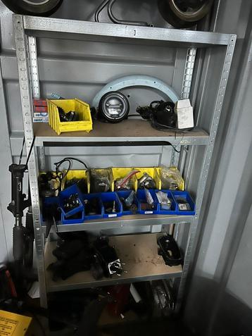 Tomos onderdelen beschikbaar voor biedingen