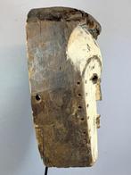 260178 Antiek gebruikt Afrikaans Vuvi masker uit Gabon, Ophalen of Verzenden