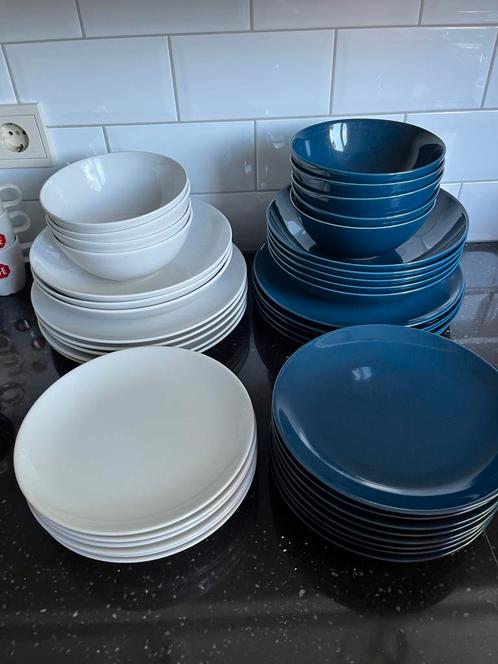 Blauw en wit IKEA servies, Huis en Inrichting, Keuken | Servies, Gebruikt, Compleet servies, Effen, Aardewerk, Ophalen