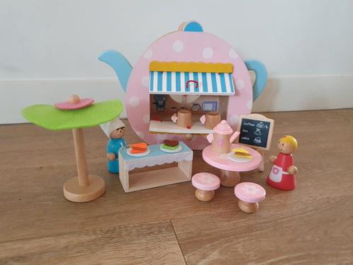 Draagbaar houten theehuisje in de vorm van een theepot, Kinderen en Baby's, Speelgoed | Poppenhuizen, Gebruikt, Poppenhuis, Ophalen of Verzenden