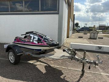 Yamaha Superjet 700 met Jetloader Jetski  beschikbaar voor biedingen