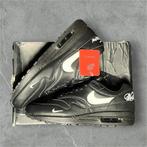 Air Max 1 Supreme Maat 43 - Met Doos, Ophalen of Verzenden, Zo goed als nieuw, Zwart, Sneakers of Gympen