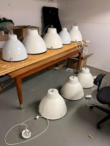 Set van 8 Industriele Lampen met Stekker beschikbaar voor biedingen