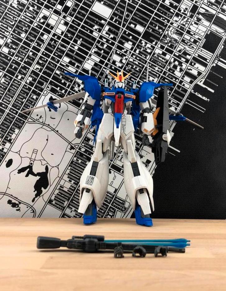 P-Bandai Gundam Lindwurm 1/100 scale RE/100 Modelkit Figure, Hobby en Vrije tijd, Modelbouw | Figuren en Diorama's, Gebruikt, Figuur of Figuren