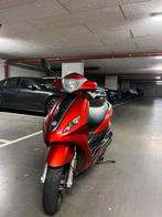 Piaggio new fly 2012, Fietsen en Brommers, Scooters | Piaggio, Ophalen, Gebruikt, Maximaal 45 km/u, Fly