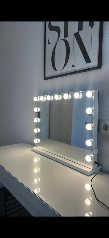 Ikea Malm Toilettafel, Wit + Makeupspiegel met verlichting - afbeelding 1