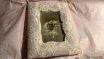 Oud roze kanten fotolijstje, Ophalen of Verzenden, Zo goed als nieuw