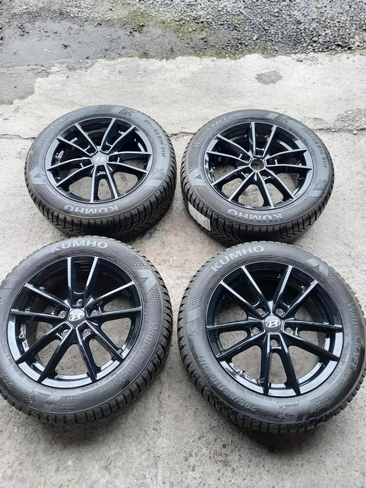 Velgen winterset Hyundai IX20 16 inch TPMS winterbanden, Auto-onderdelen, Banden en Velgen, Banden en Velgen, Winterbanden, 16 inch