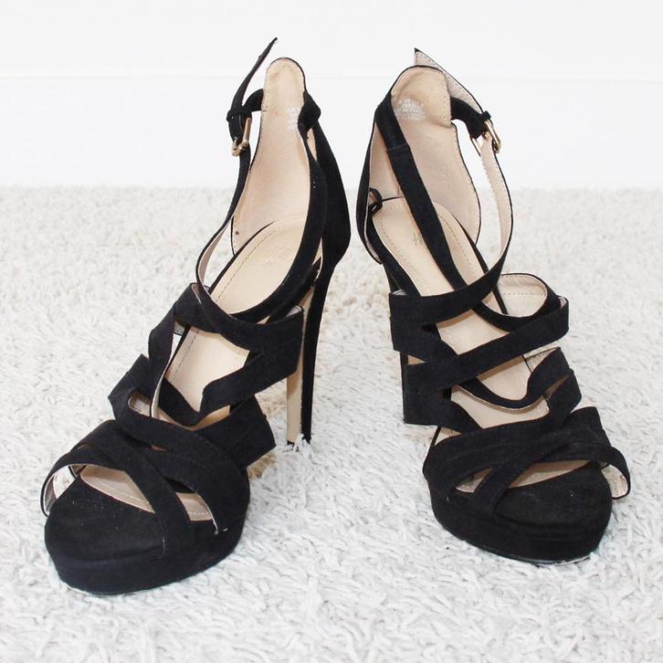 Prachtige Leren H&M Hakken (Maat 39) s16 € 35,-, Kleding | Dames, Schoenen, Zo goed als nieuw, Pumps, Zwart, Ophalen of Verzenden