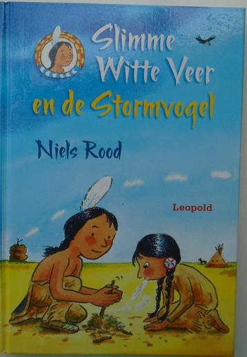 SLIMME WITTE VEER EN DE STORMVOGEL 9789025851644 Nieuw boek. beschikbaar voor biedingen