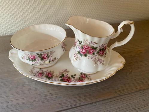 Royal Albert melk en suikerset met dienblad – Lavender Rose, Verzamelen, Porselein, Kristal en Bestek, Gebruikt, Overige typen