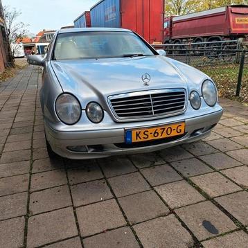 Mercedes-Benz CLK 2.0 Clk200 Coupe Sport 2000 Grijs beschikbaar voor biedingen