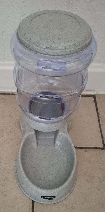 Te koop 3 x voer automaat beschikbaar voor biedingen