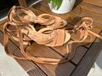 Cognac suède wikkel sandalen 39, Bruin, Zo goed als nieuw, Sandalen of Muiltjes, Ophalen of Verzenden