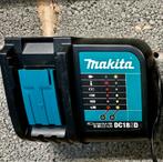 Makita DC18SD charger wall mount, Ophalen of Verzenden, Zo goed als nieuw