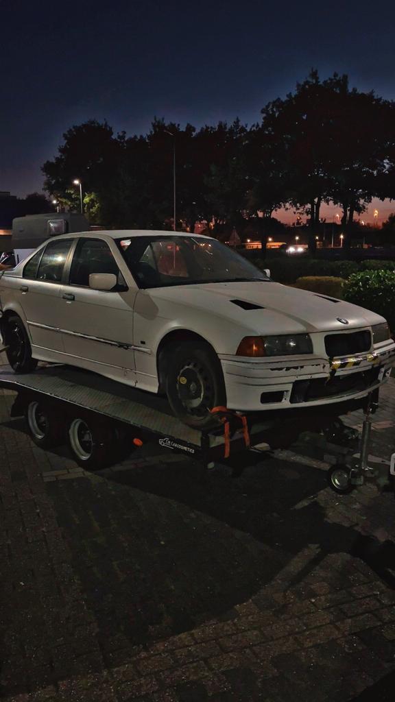 BMW e36 320i Sedan in onderdelen, Auto-onderdelen, Overige Auto-onderdelen, BMW, Gebruikt, Ophalen of Verzenden