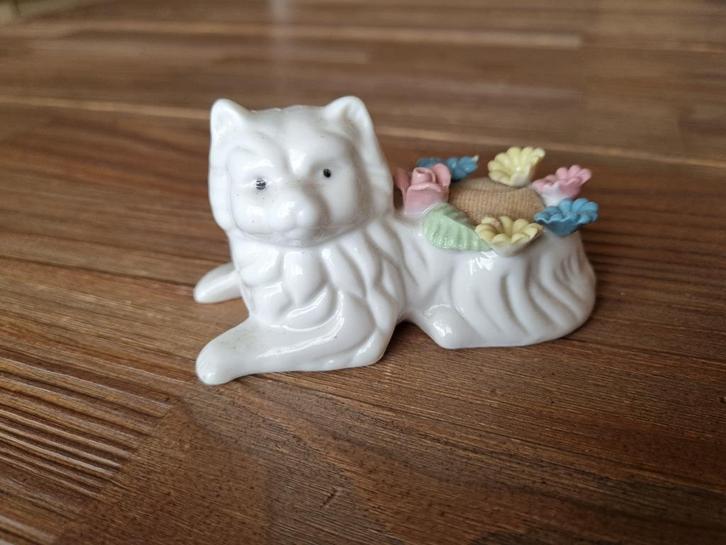 Mooie Vintage Kat Poes Speldenkussen UCGC Taiwan Porselein, Hobby en Vrije tijd, Naaien en Fournituren, Gebruikt, Overige typen