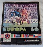 Verzameling voetbalplaatjes in boek Euro 80, Verzamelen, Ophalen of Verzenden, Gebruikt, Overige binnenlandse clubs, Poster, Plaatje of Sticker