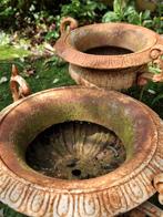 Setje gietijzeren (oor)vazen (brocante), Tuin en Terras, Tuinvazen, Ophalen of Verzenden, Gebruikt