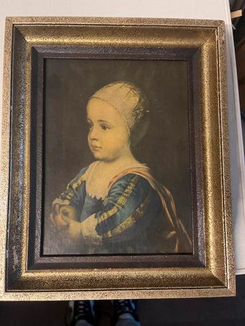 Vintage portret van kind in lijst beschikbaar voor biedingen