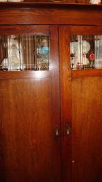 oude kast met porseleinen poppen met certificaat, Verzamelen, Poppen, Ophalen, Zo goed als nieuw, Pop